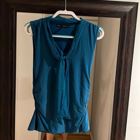 Only wore once - Picture 2 of 4